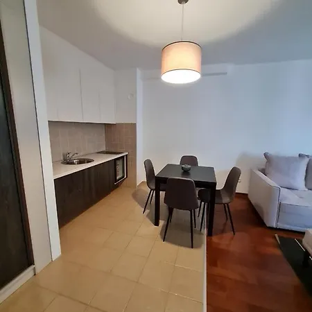 Ibarstar Apartment